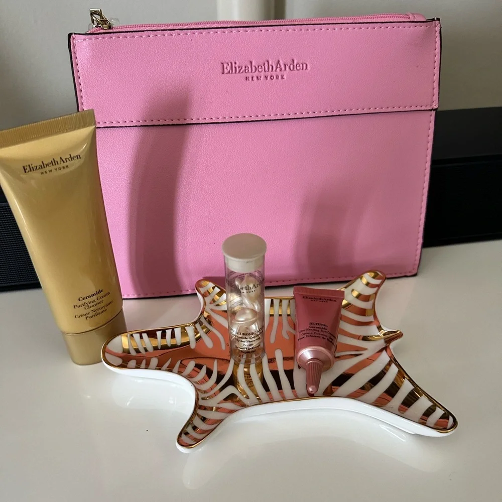 Elizabeth Arden Pink Cosmetic Bag Set